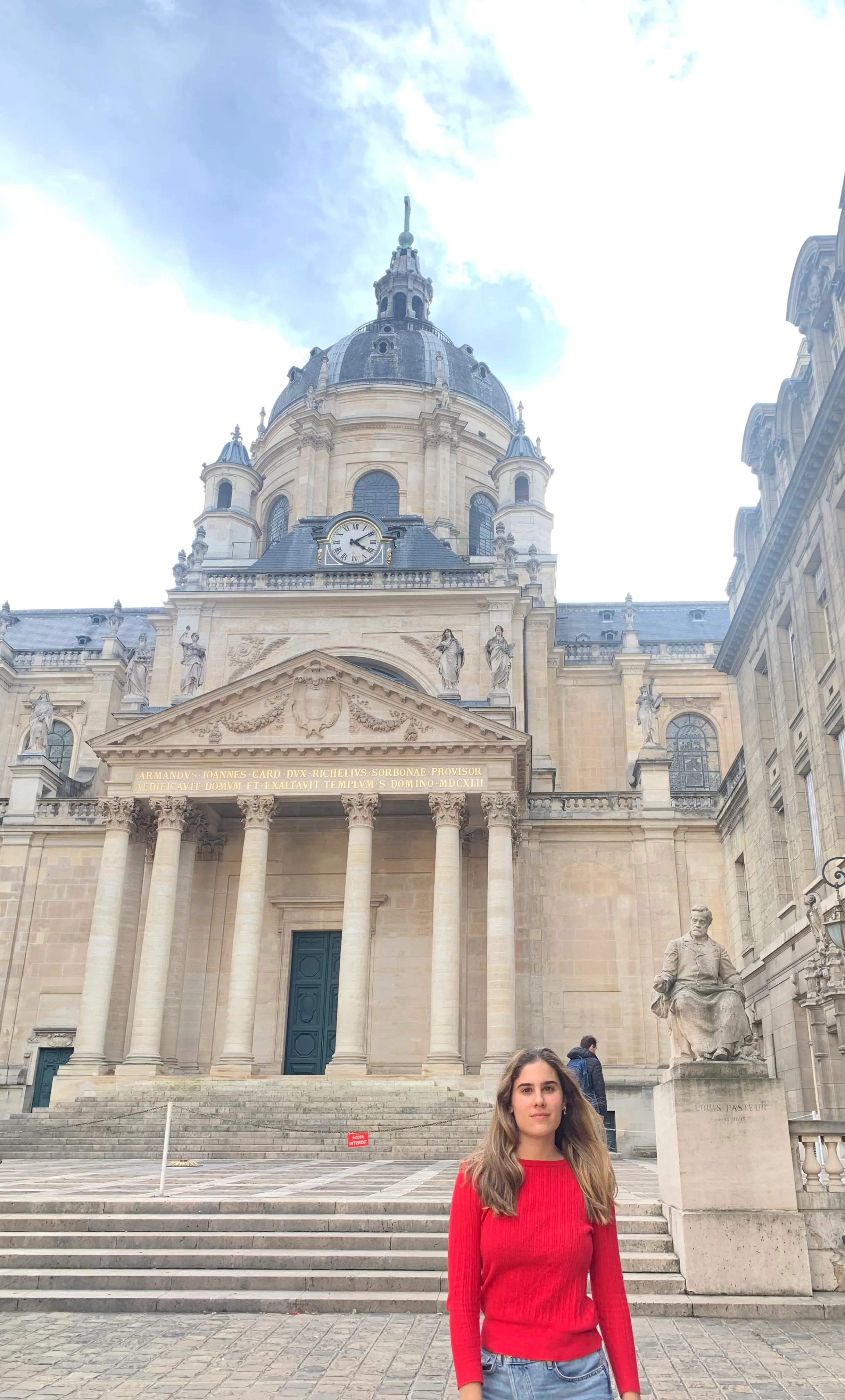 Nikoleta Konstantellou in front of Paris Sorbonne University