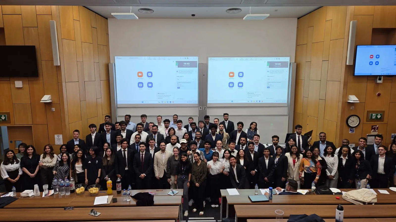 Qummif 2025 participants and academics