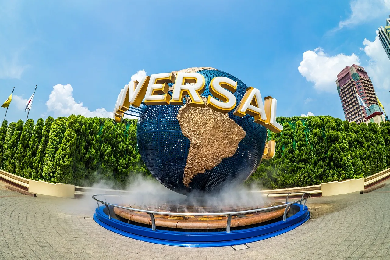 Universal logo