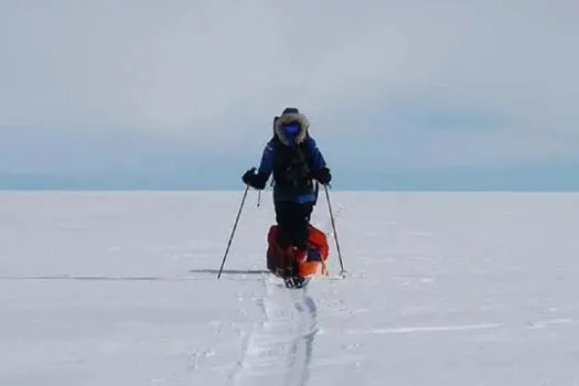 Queen Mary alumna completes a solo expedition across Antarctica 