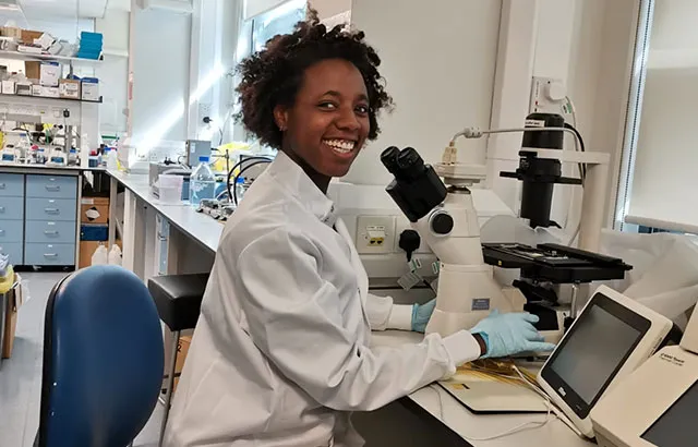 Dr Vanessa Lowe