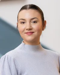 Denise Denise Bastas