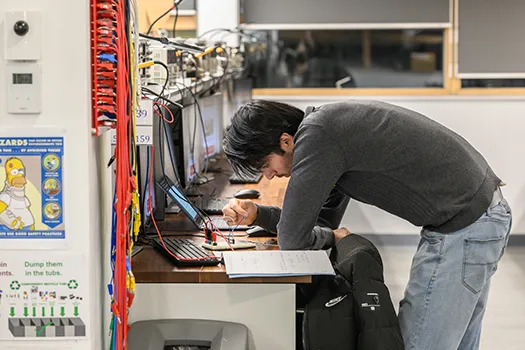 Advanced Electronic and Electrical Engineering MSc 
