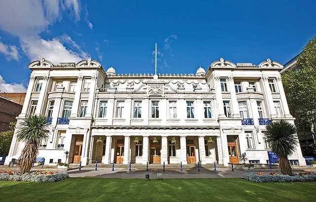 Picture of the Queens Building QMUL