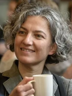 Mona Jaber headshot