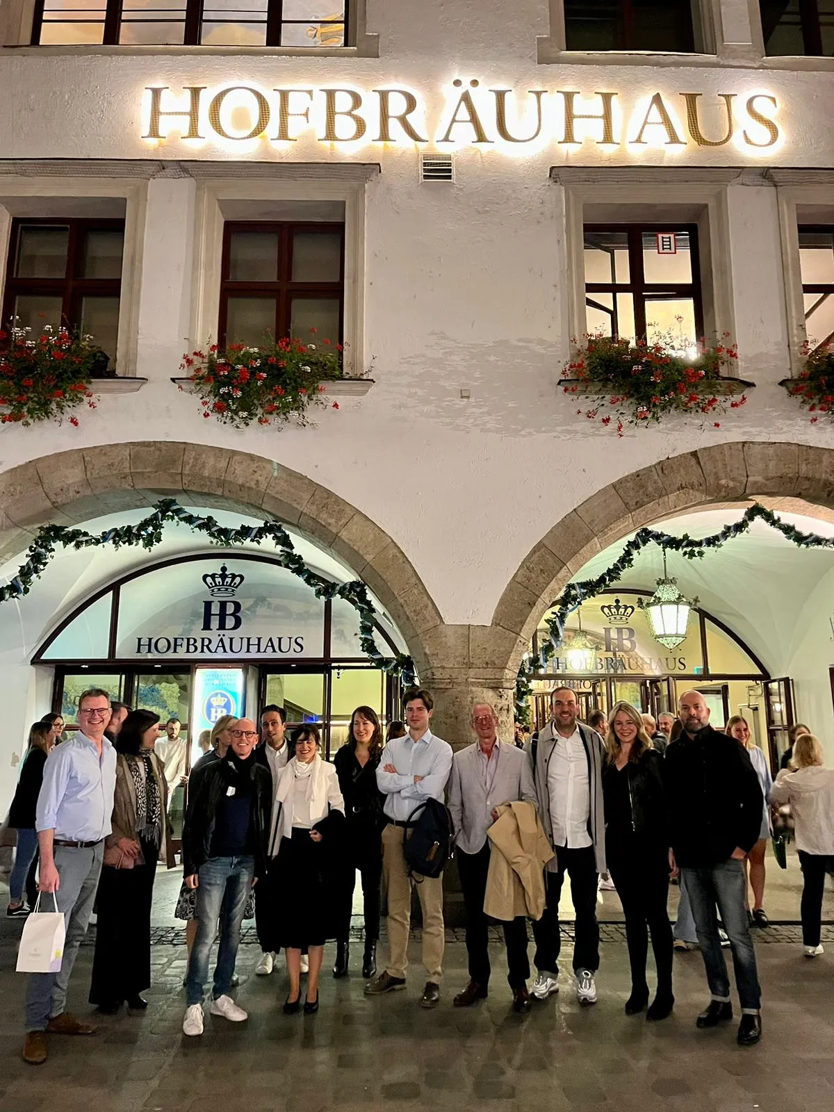 Attendees at the CCLS alumni event outside Hofbrauhaus, Munich