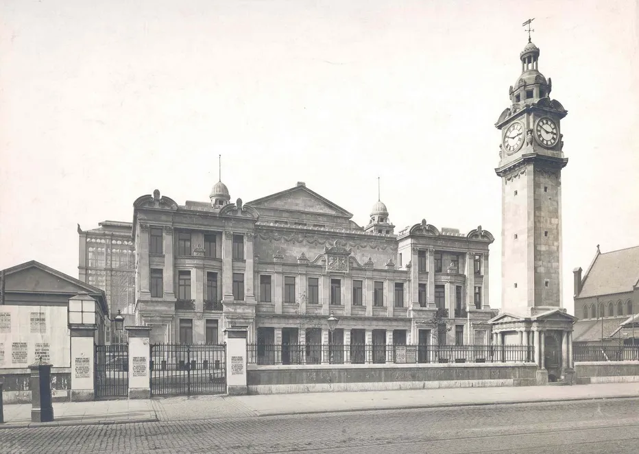 Queen Mary's civic heritage