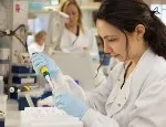 A researcher in Queen Mary's BCI laboratories