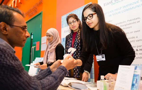 East London Genes & Health team collecting saliva samples from volunteers © Jorge Duarte Estevao