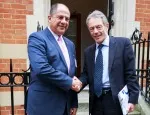 President Luis Guillermo Solís and Professor Simon Gaskell