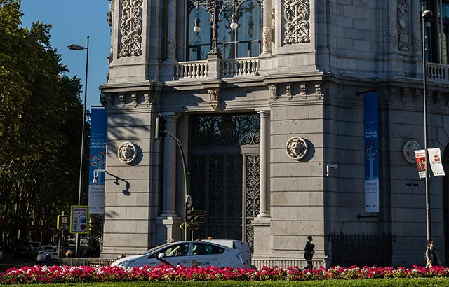 Front of the Banco de España.