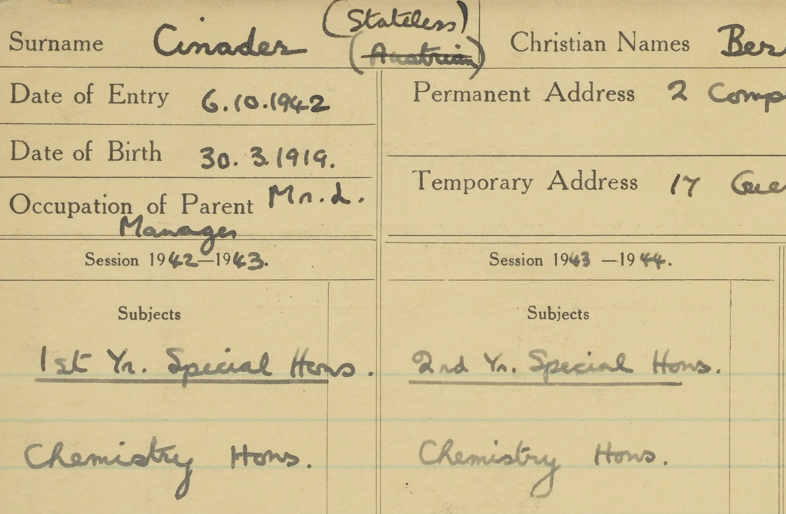 Closeup of Cindaders student card showing Stateless label