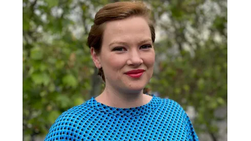 Dr Jo Elliott