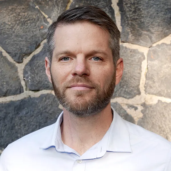 Dr Philipp Degens