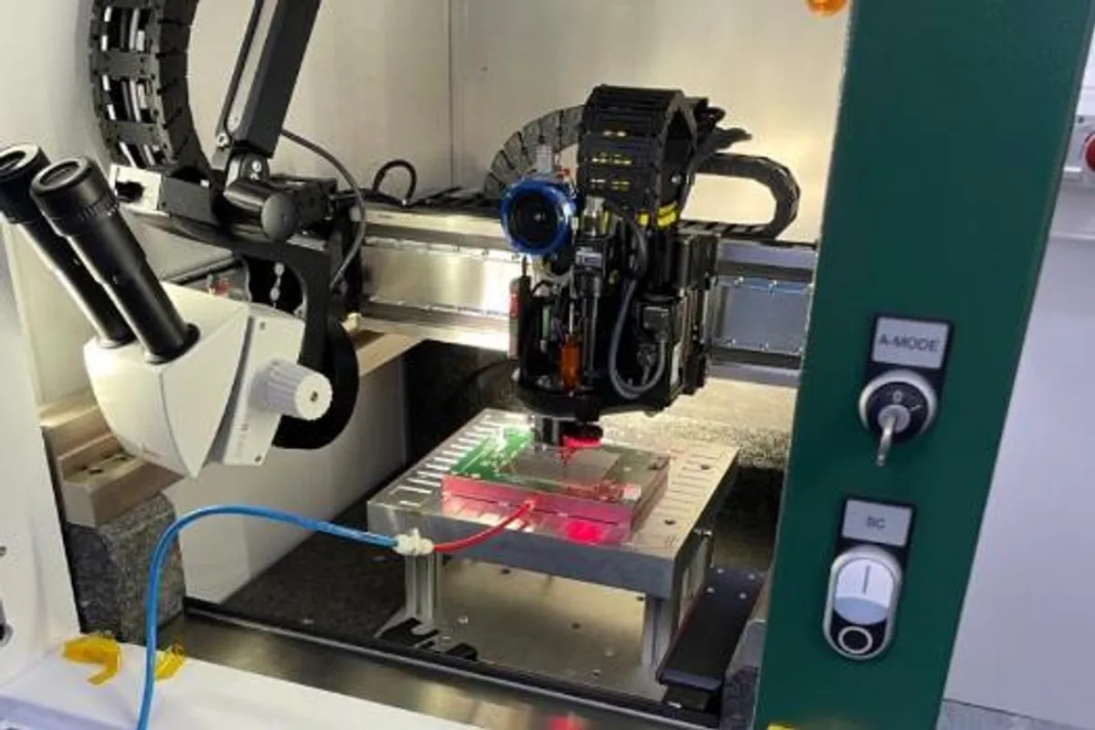 Wire bonding machine