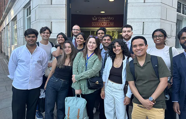 Students from the Advanced Research Seminar in International Dispute Resolution module standing outside CCLS.