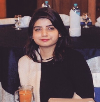 Headshot of alumna Fizza Ali